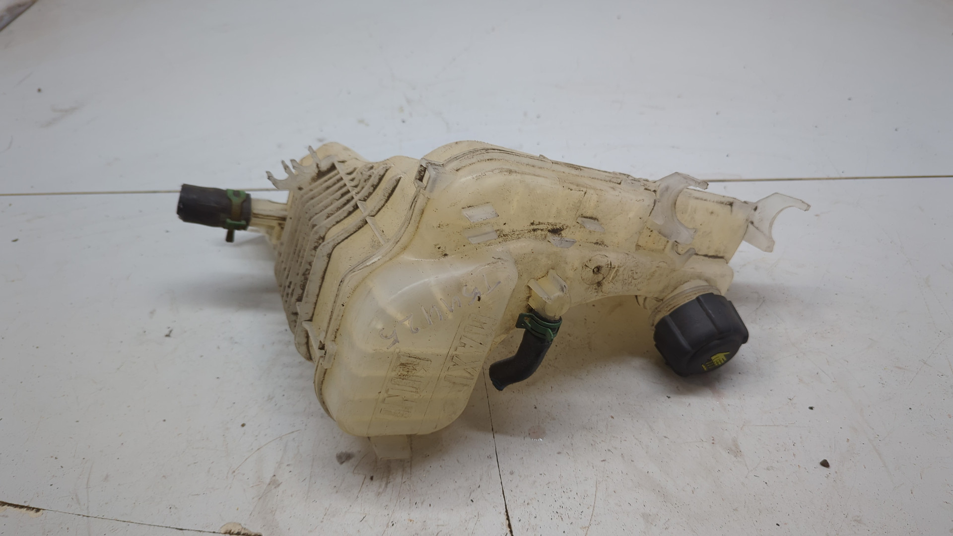 Бачок расширительный