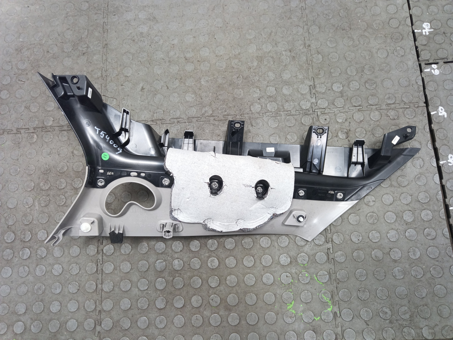 Обшивка багажника