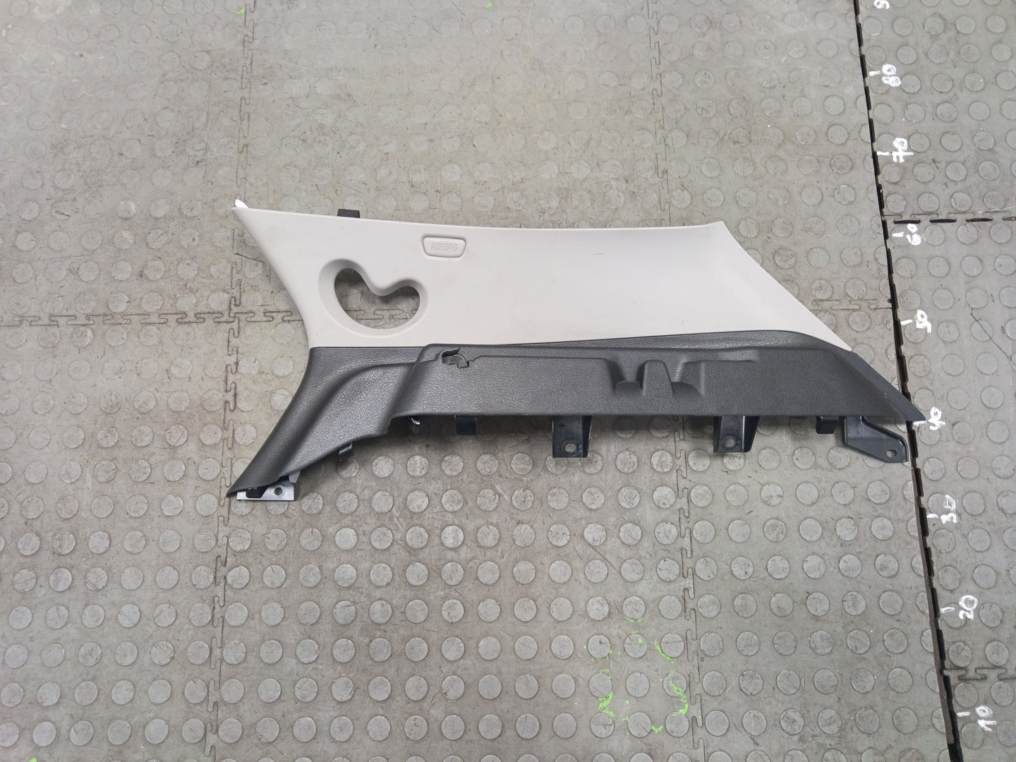 Обшивка багажника