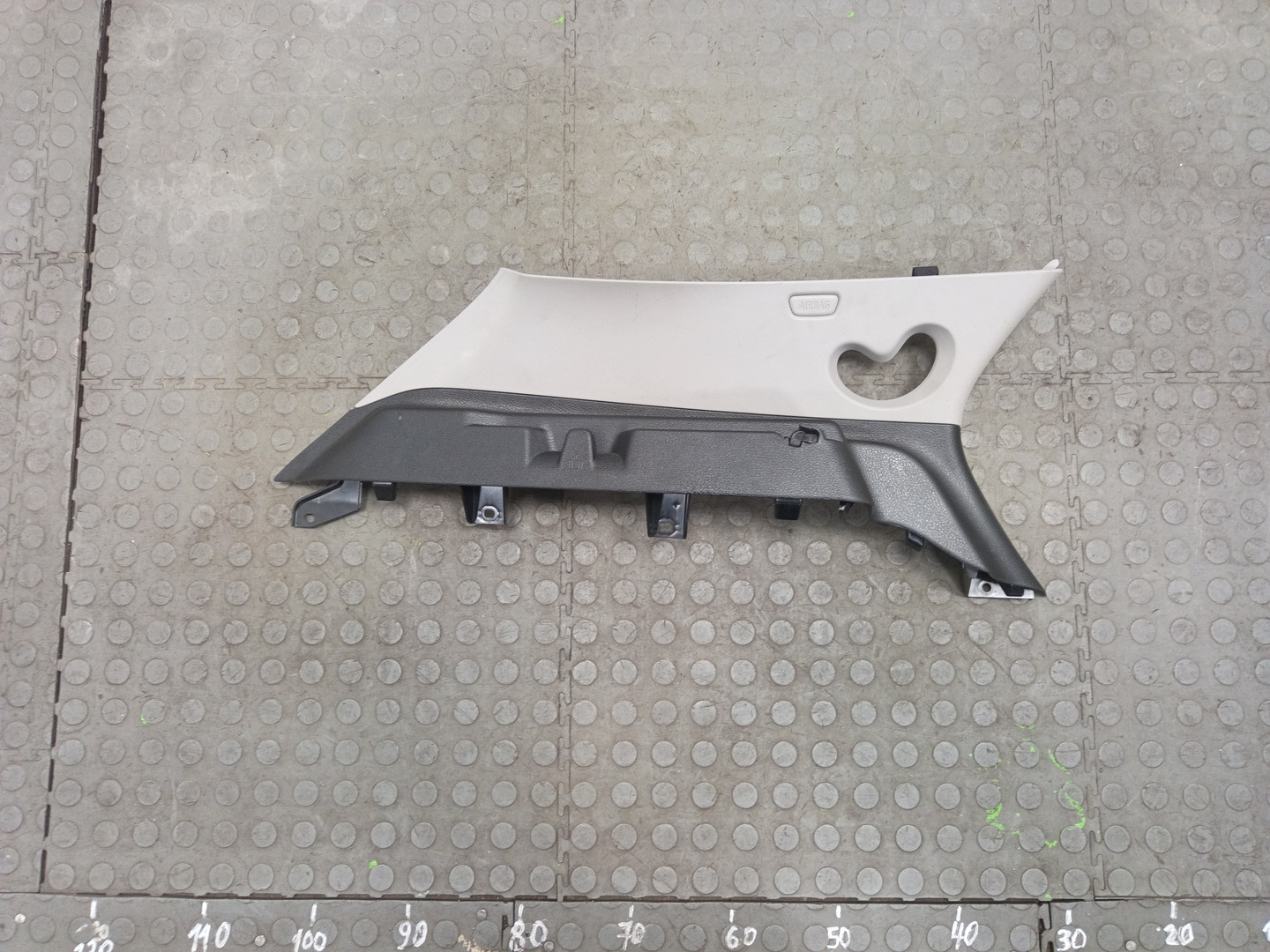 Обшивка багажника