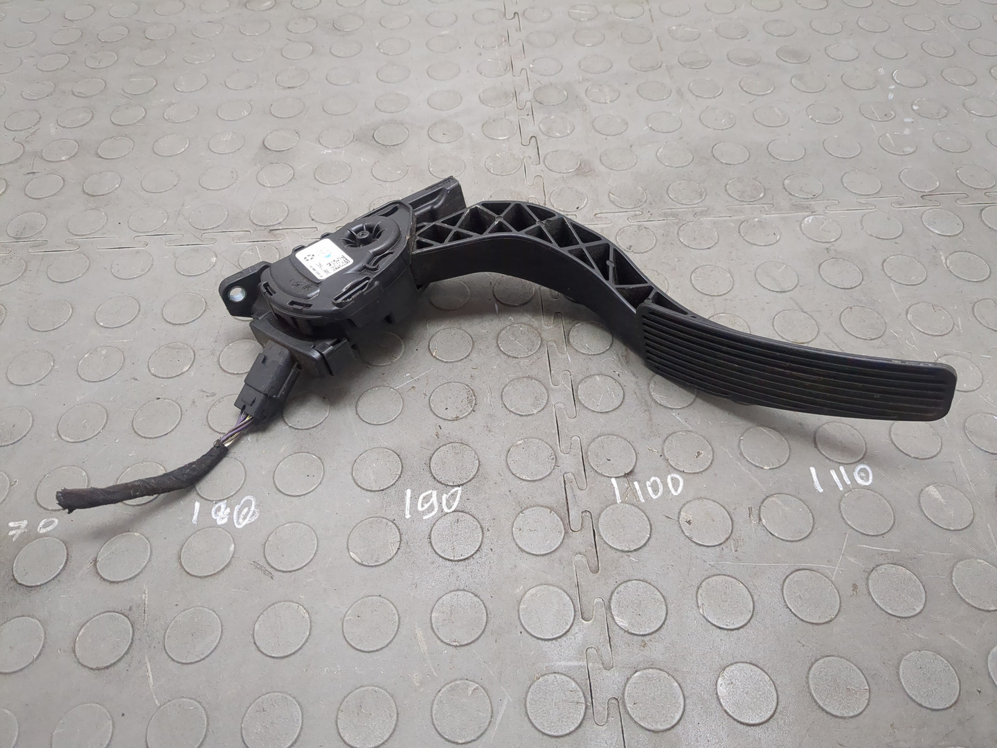 Педаль газа