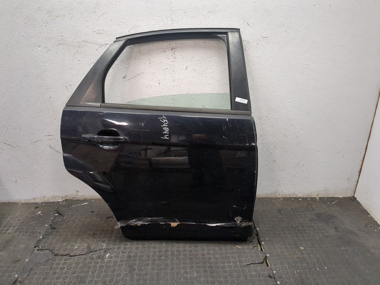 Дверь задняя правая