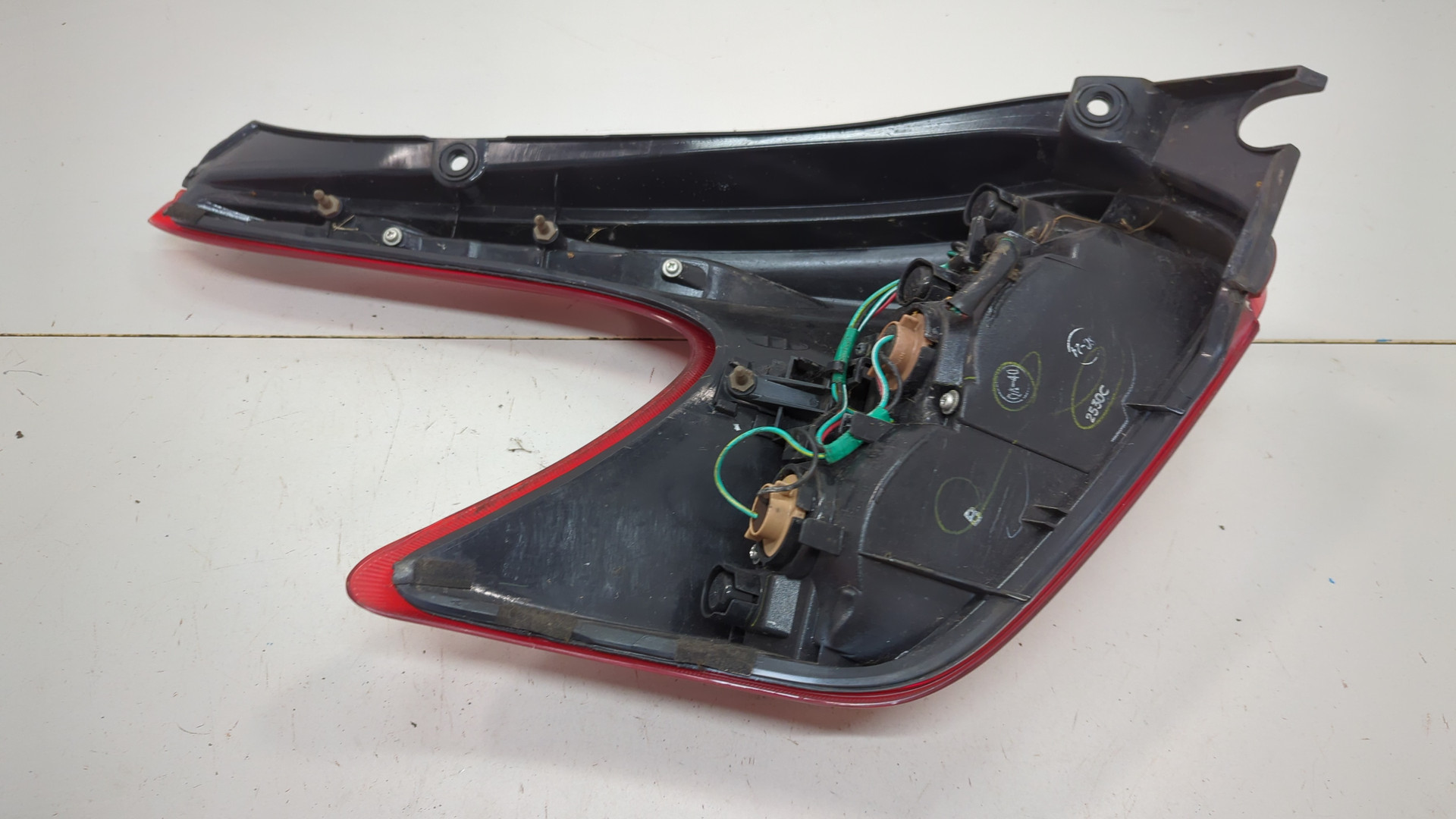 Фонарь задний правый