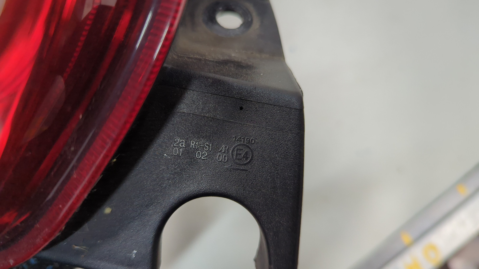 Фонарь задний левый