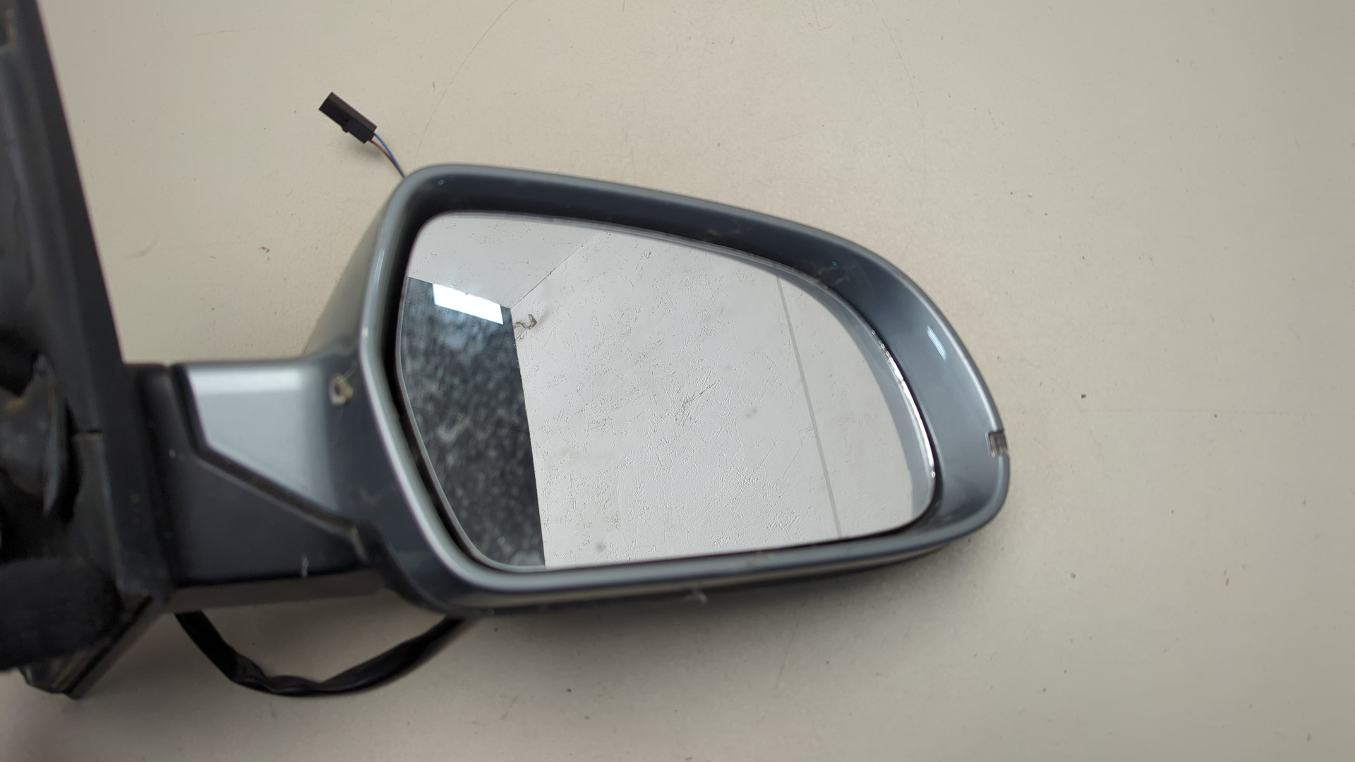 Зеркало правое электрическое