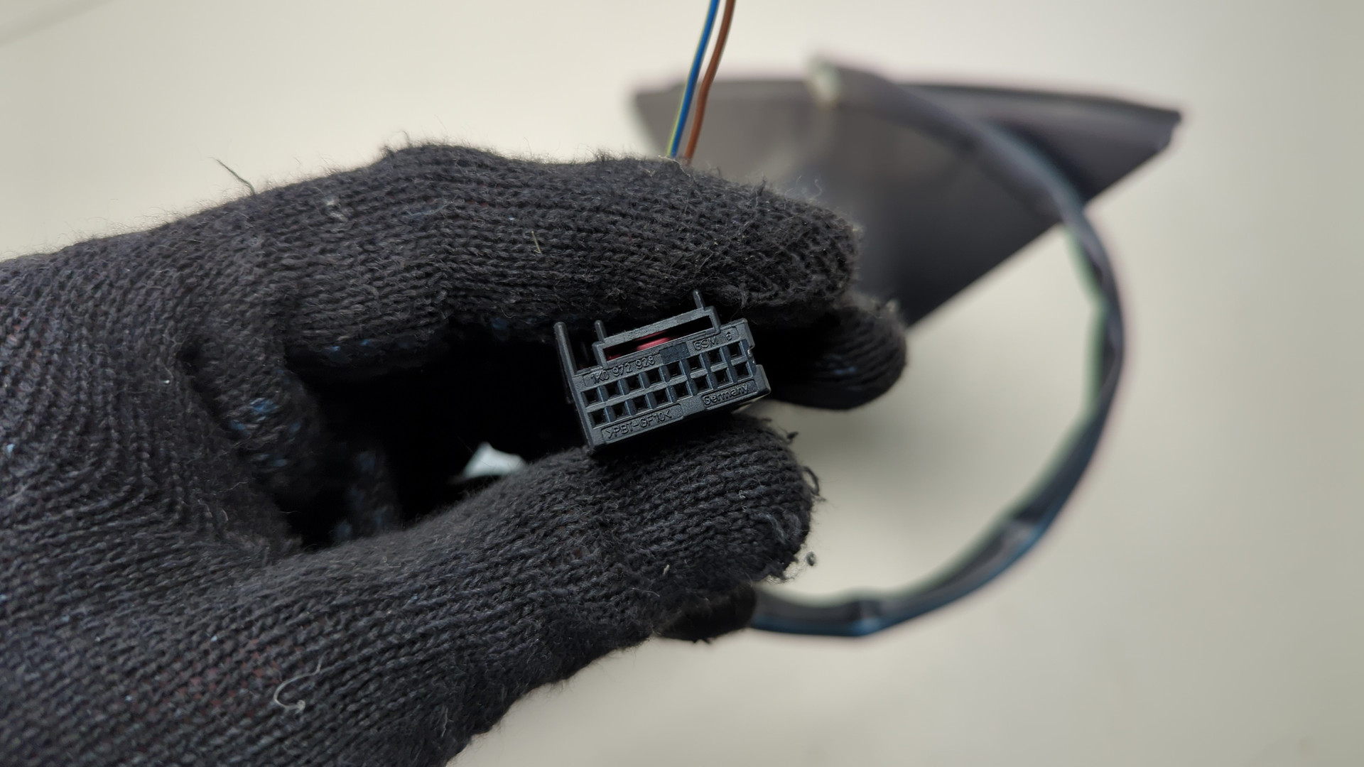 Зеркало правое электрическое