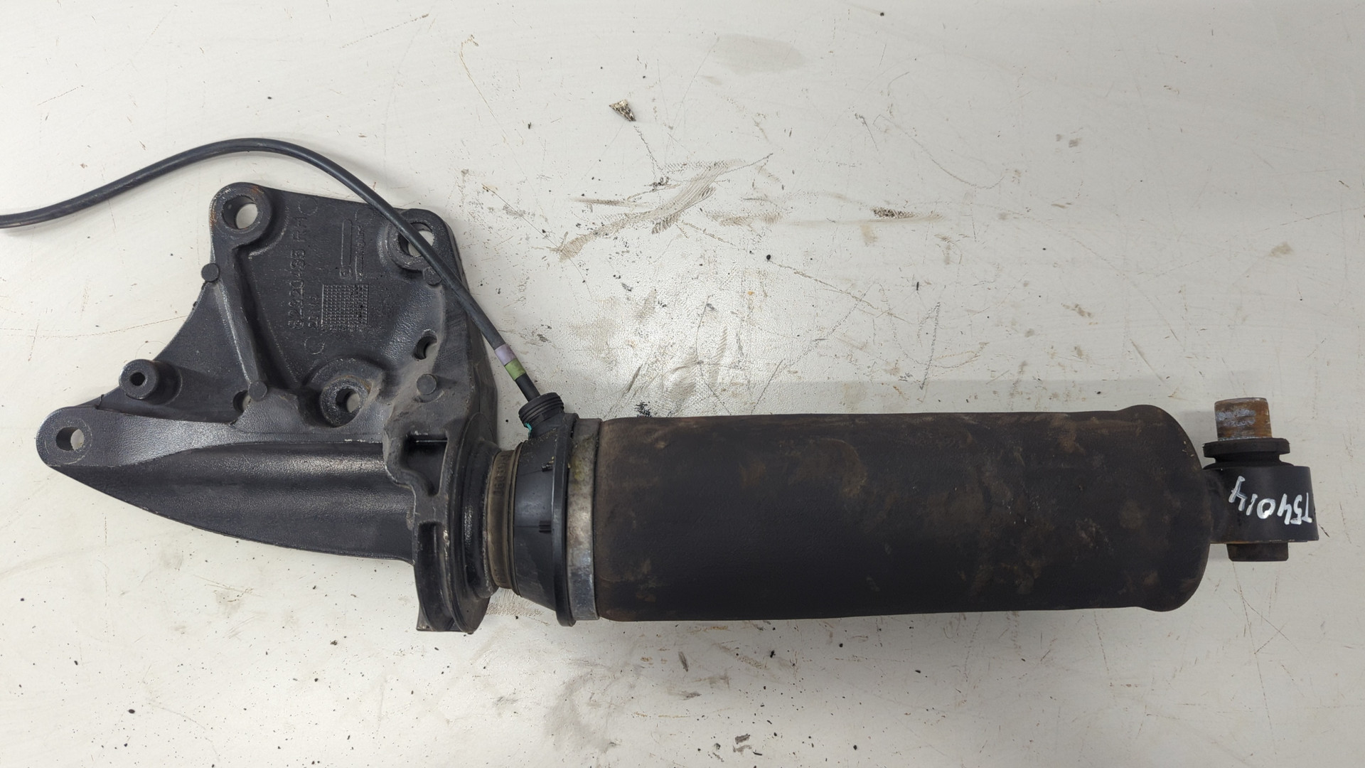 Амортизатор кабины