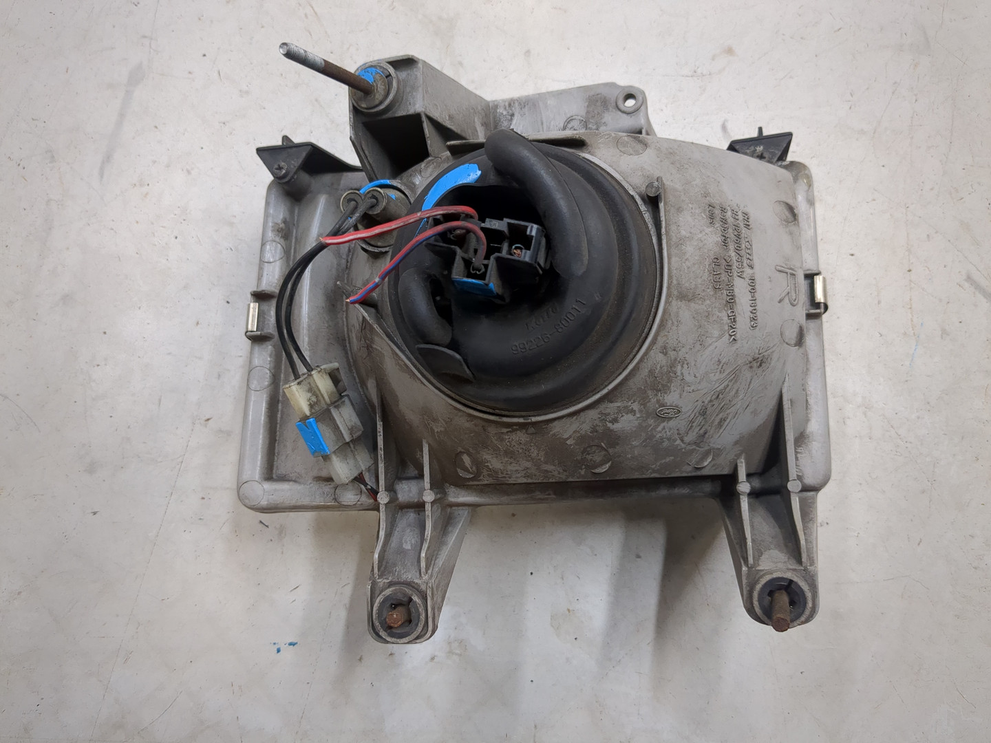 Фара правая