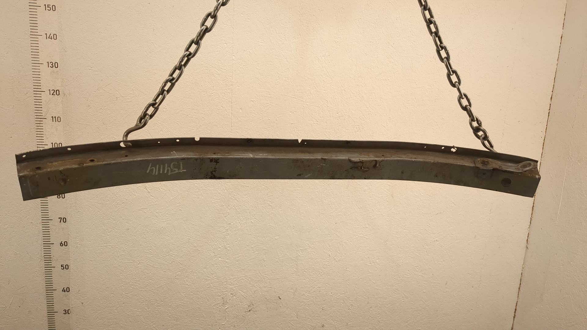 Усилитель переднего бампера