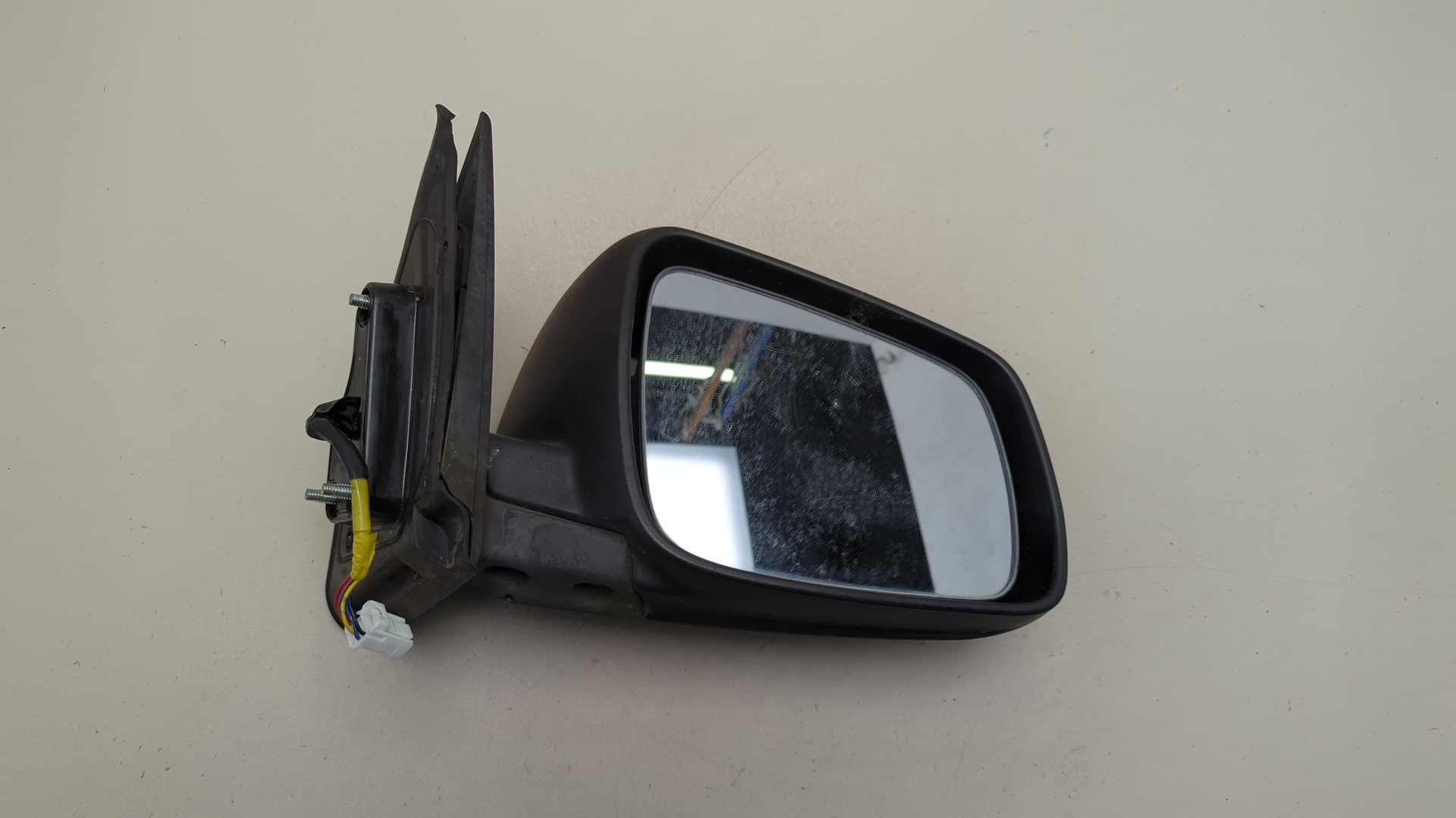 Зеркало правое электрическое