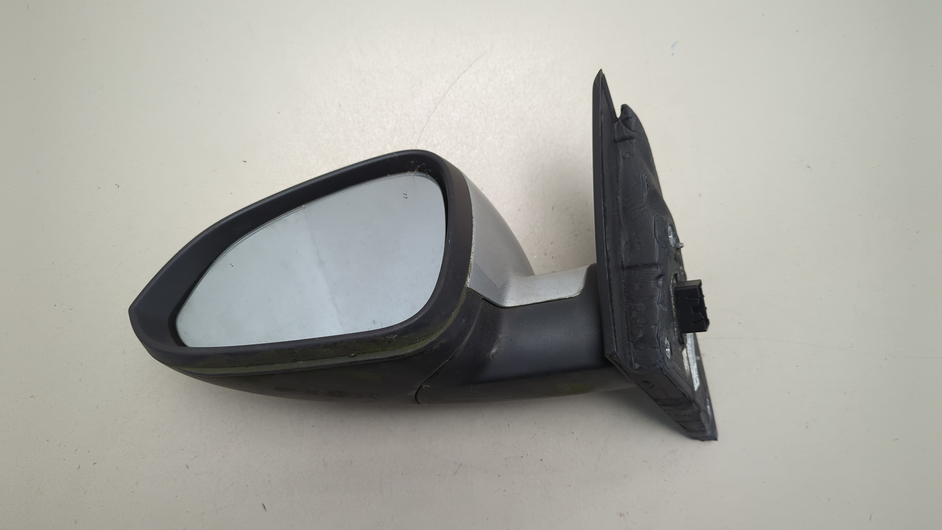 Зеркало левое электрическое