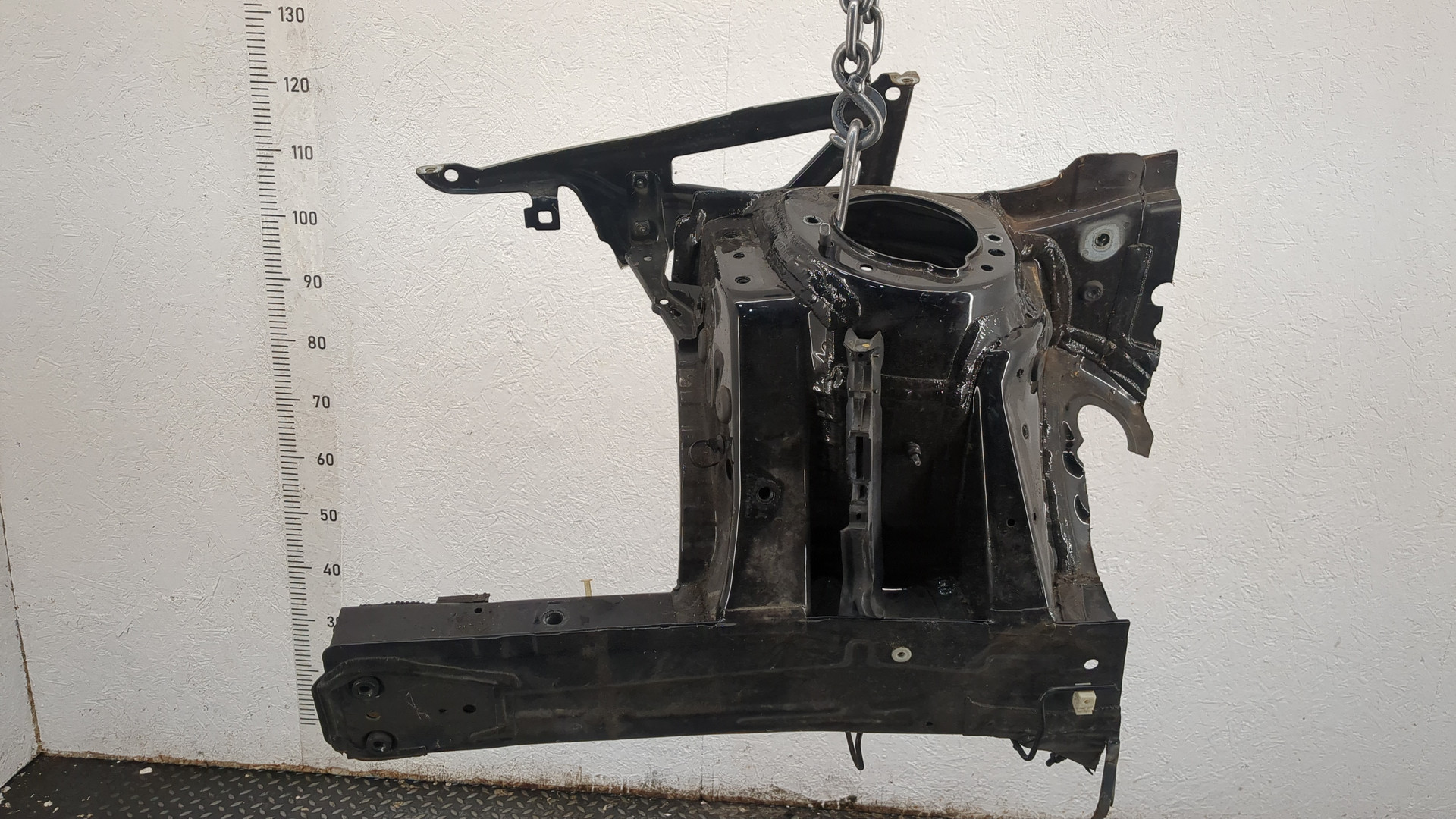 Лонжерон передний правый