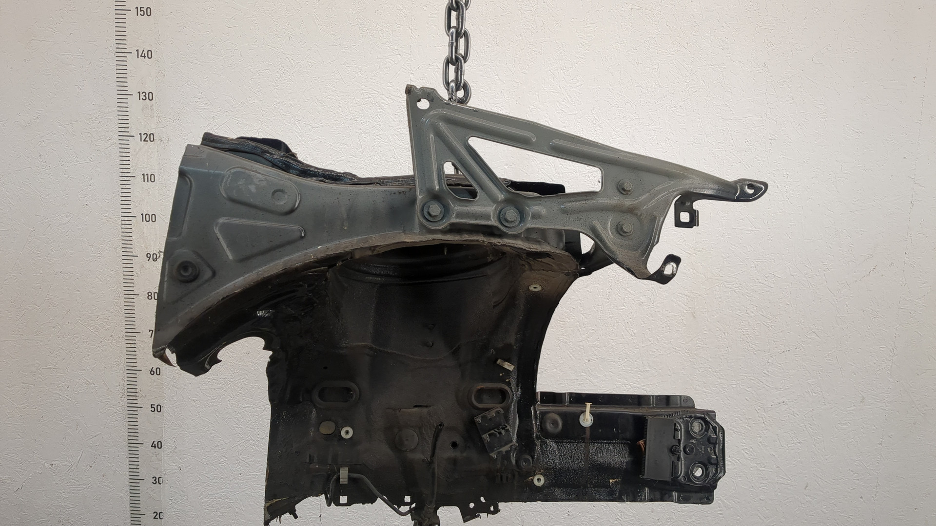 Лонжерон передний правый