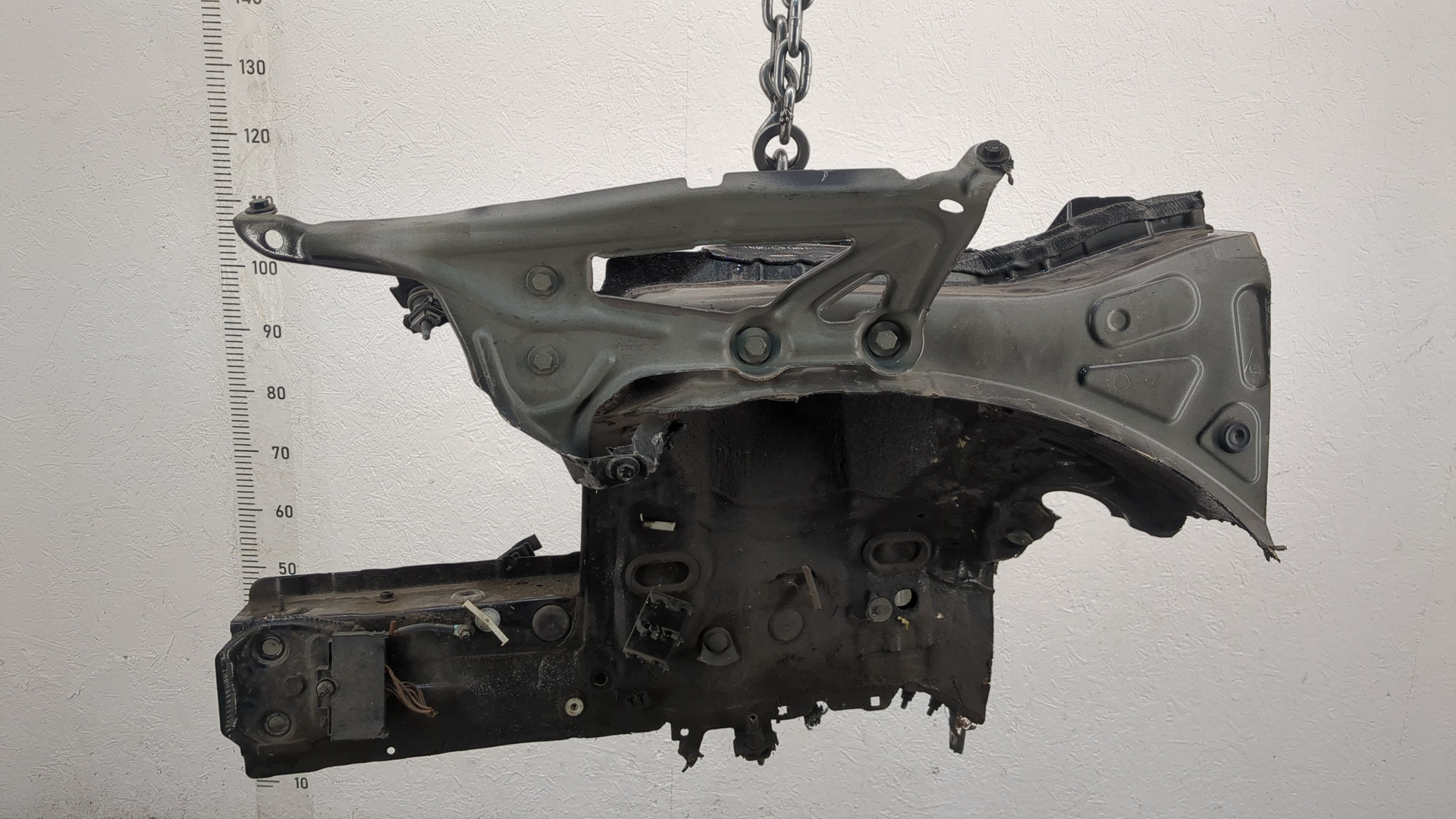 Лонжерон передний левый