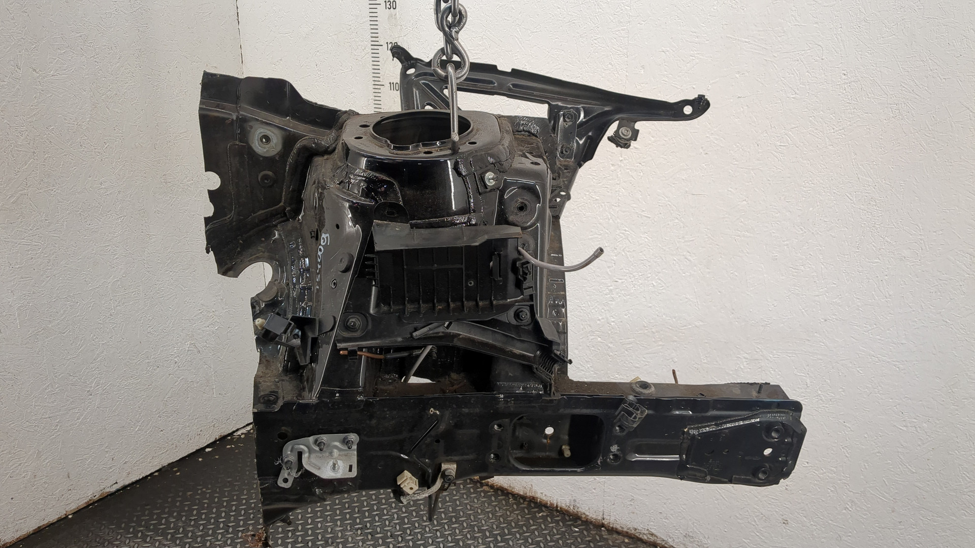 Лонжерон передний левый