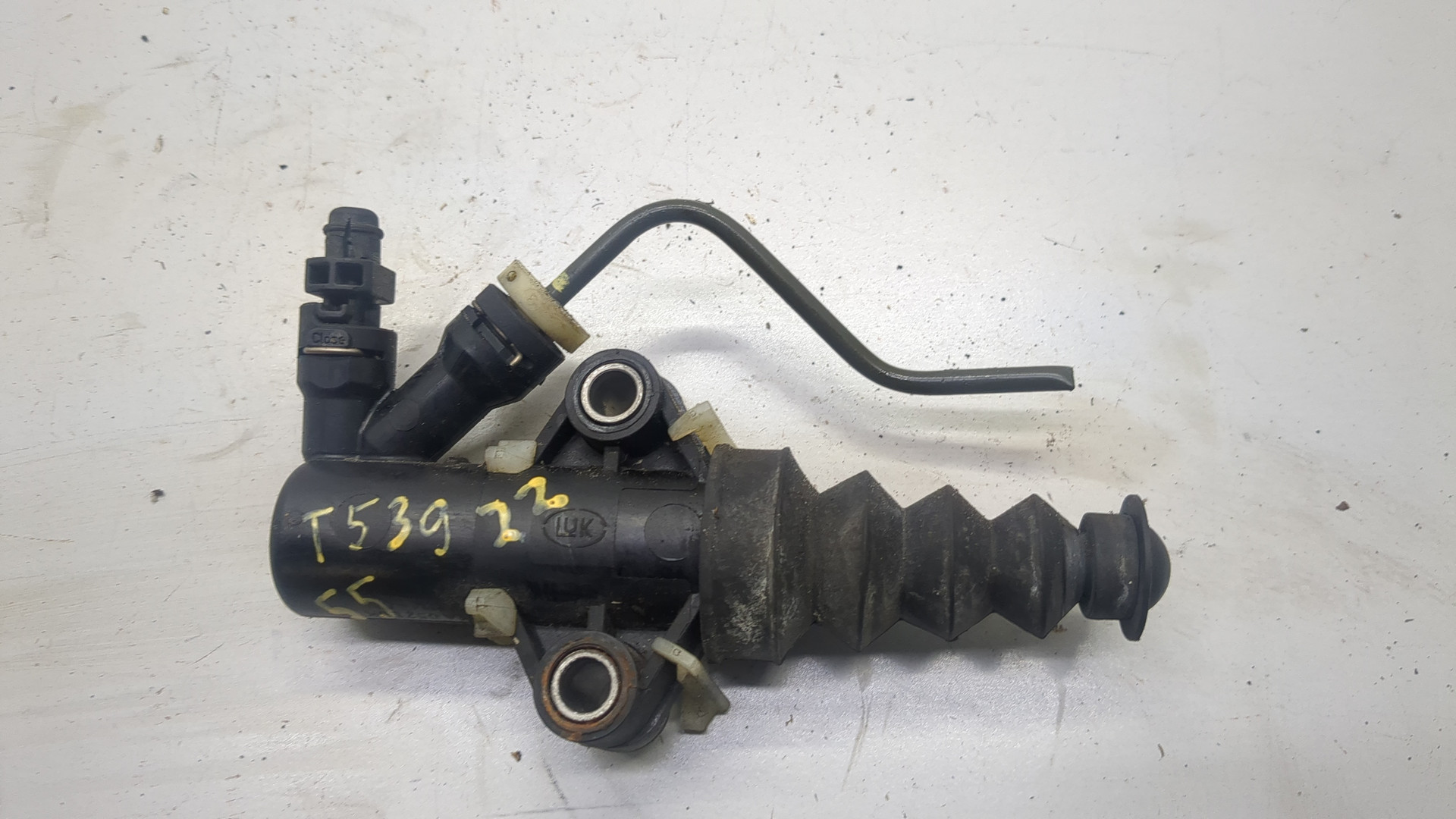 Цилиндр сцепления рабочий