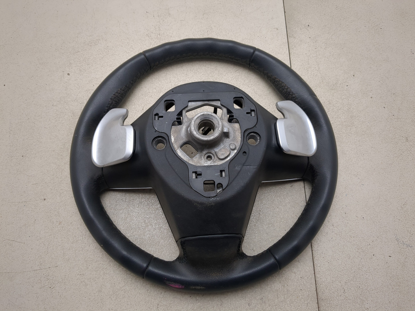 Рулевое колесо (руль)