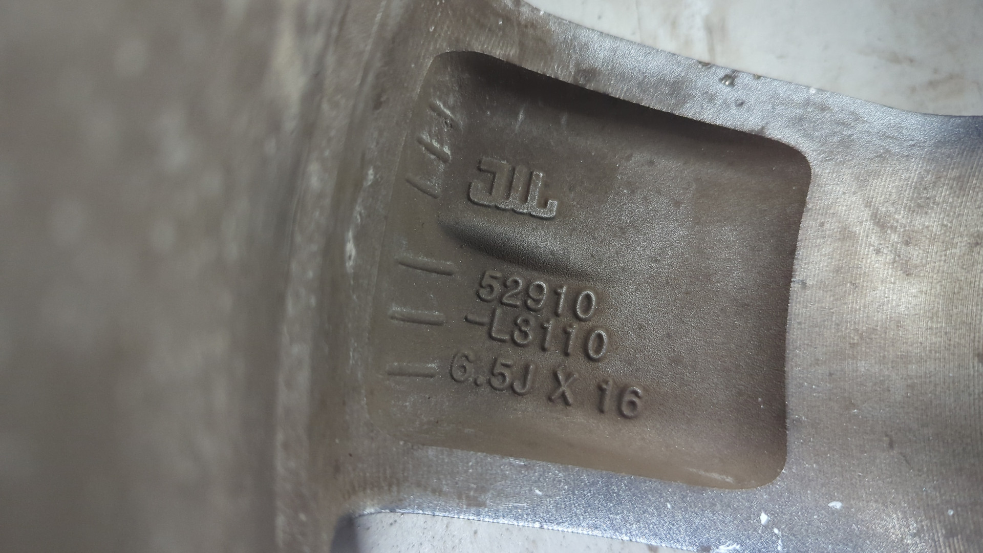 Диск колесный литой