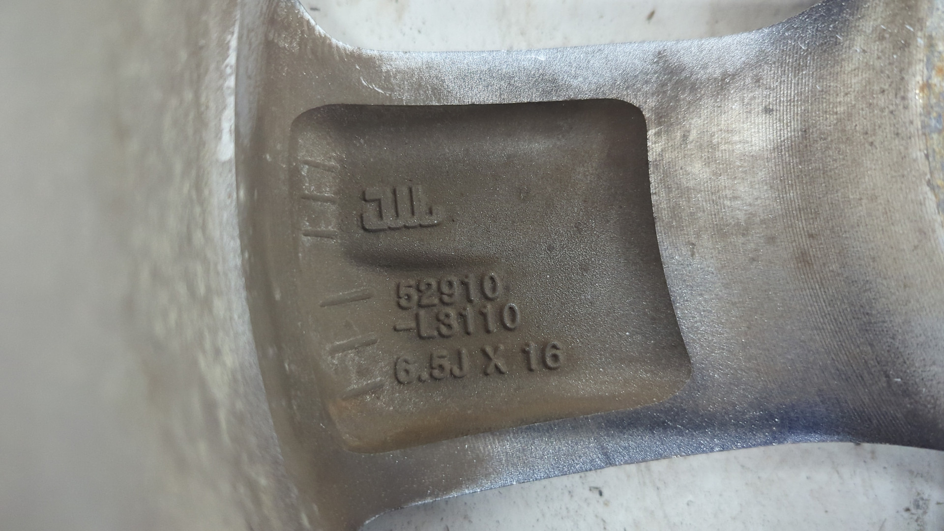 Диск колесный литой