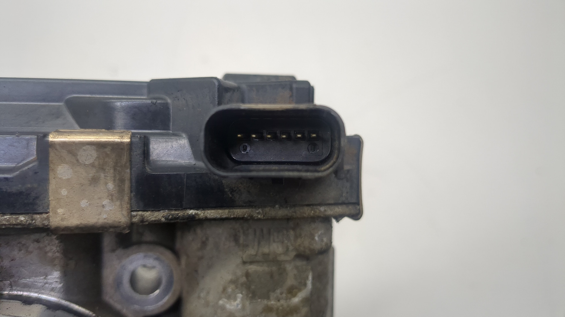 Заслонка дроссельная электрическая