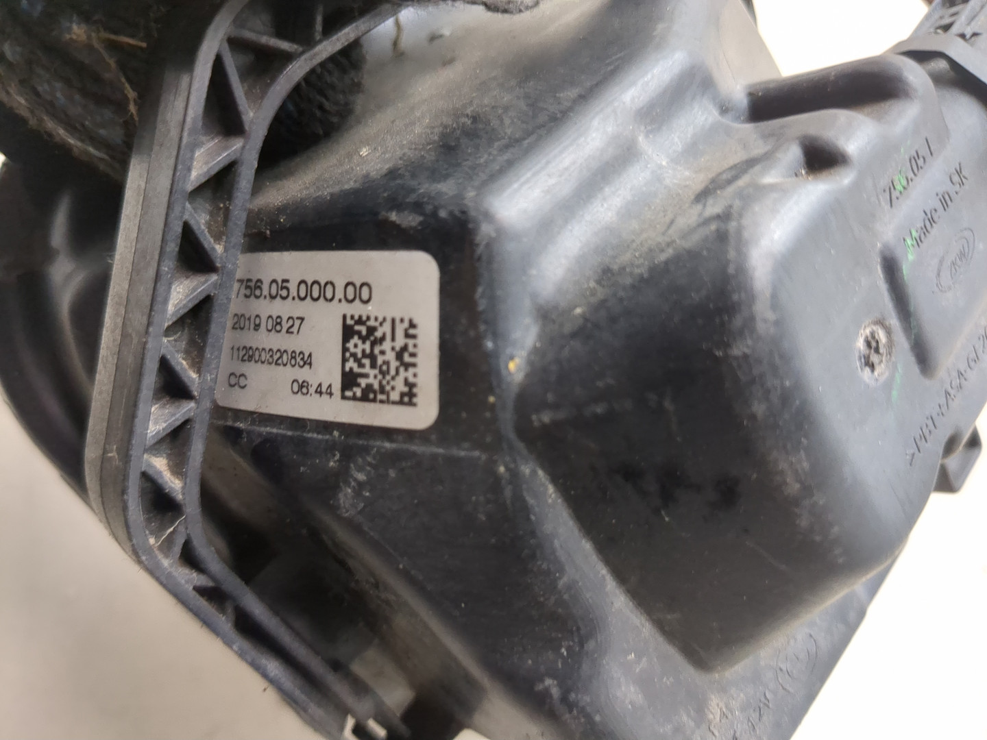 Фара противотуманная левая