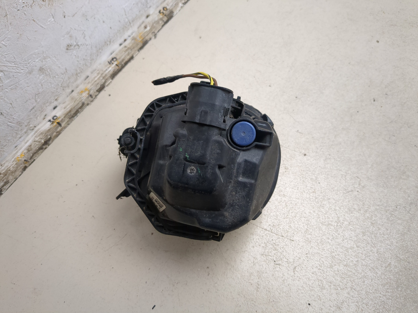 Фара противотуманная левая