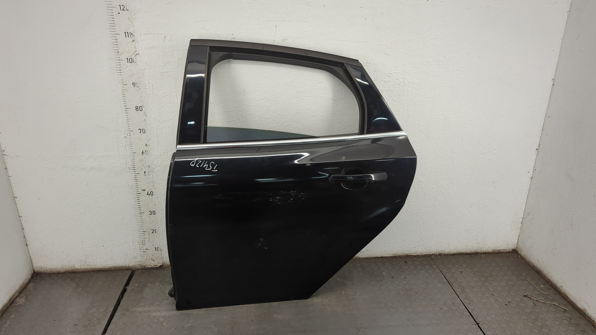 Дверь задняя левая