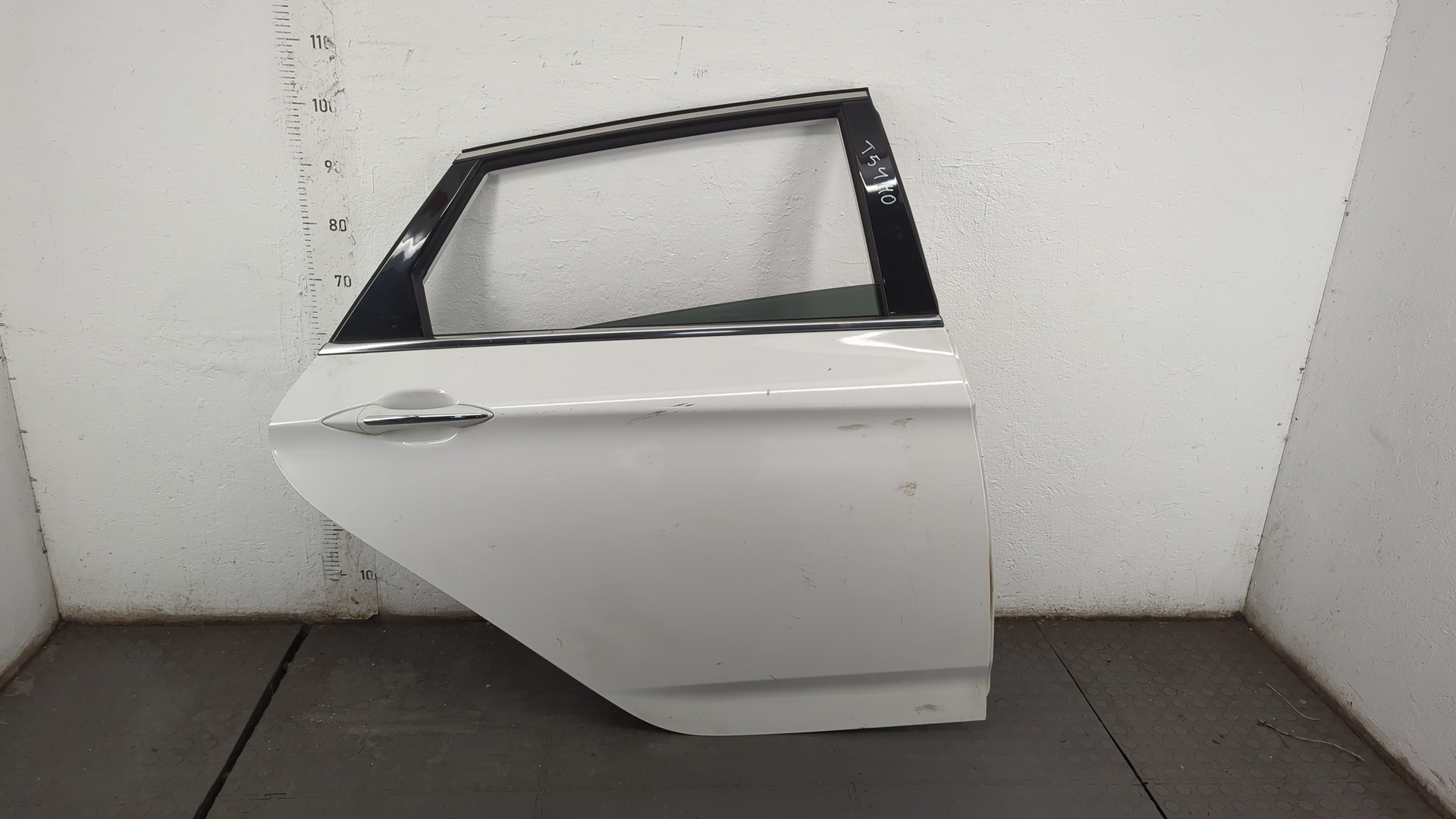 Дверь задняя правая