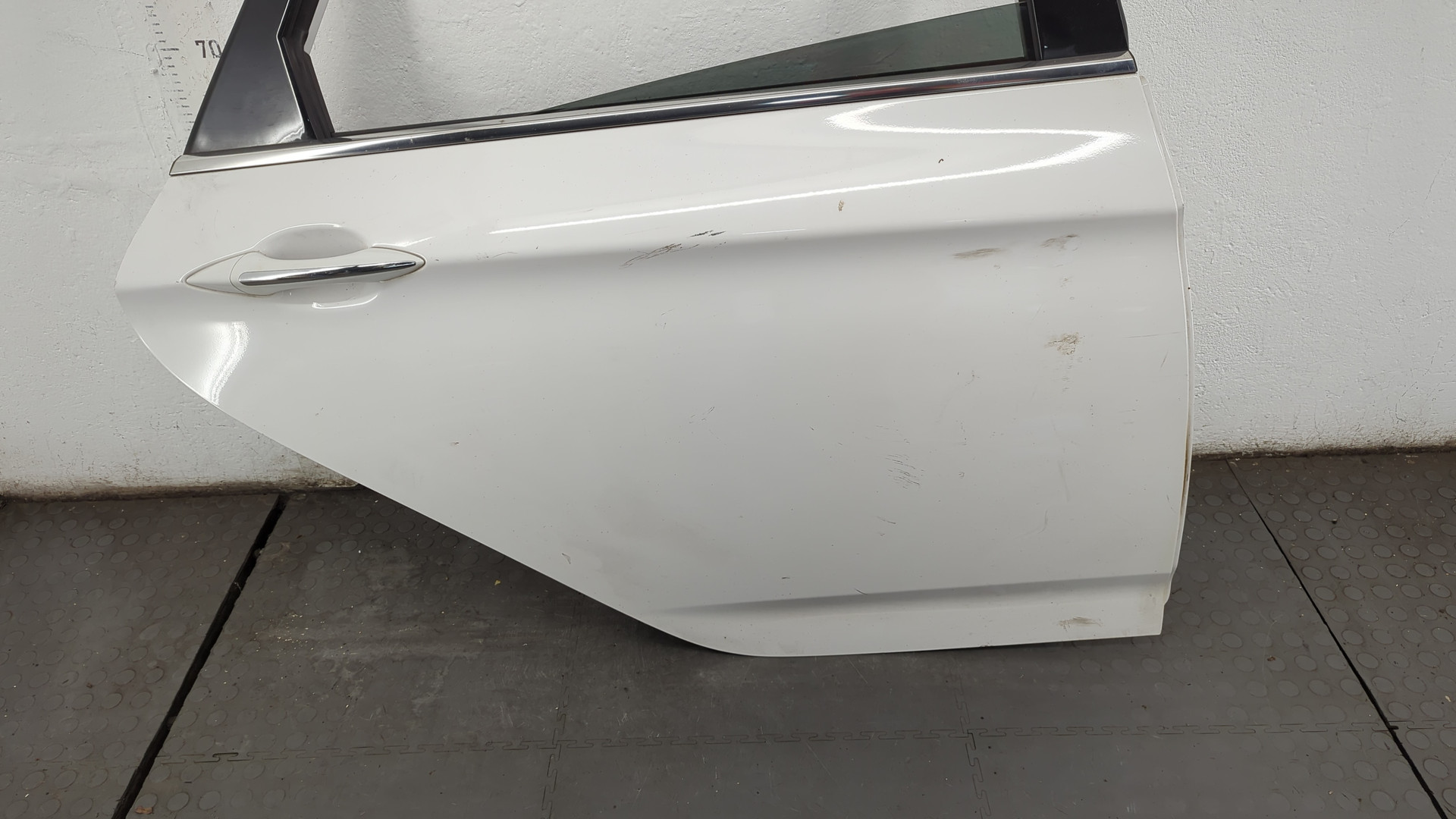 Дверь задняя правая