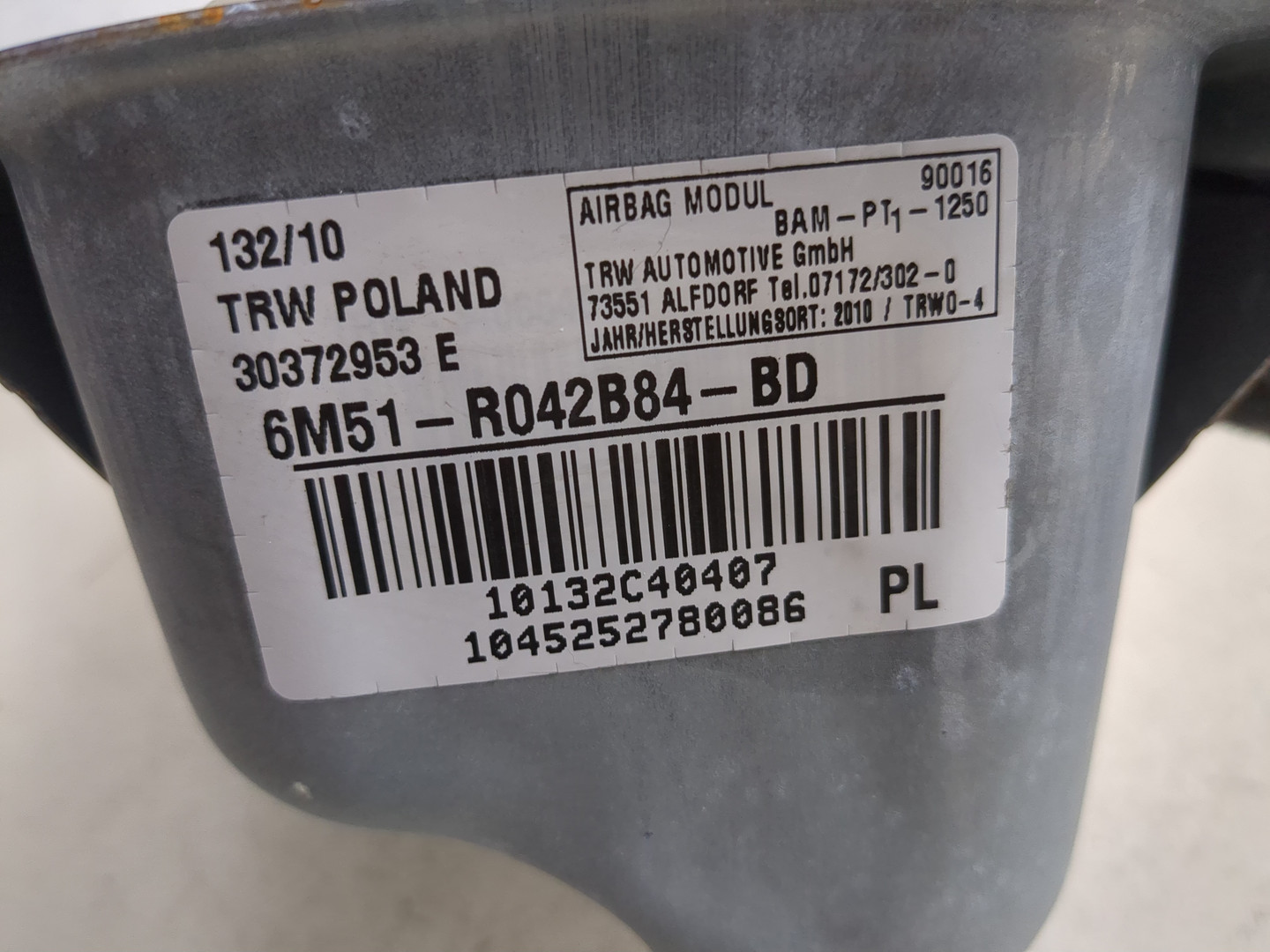 Подушка безопасности пассажирская (в торпедо)