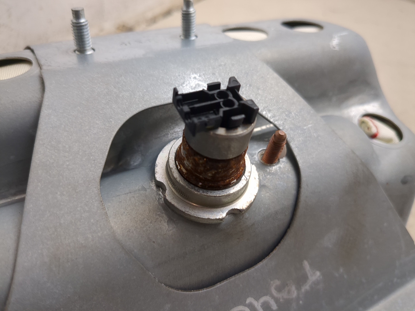 Подушка безопасности пассажирская (в торпедо)