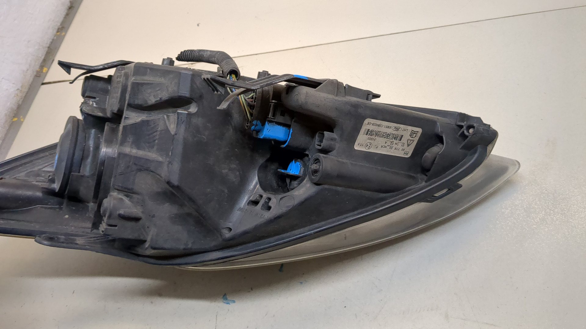 Фара правая