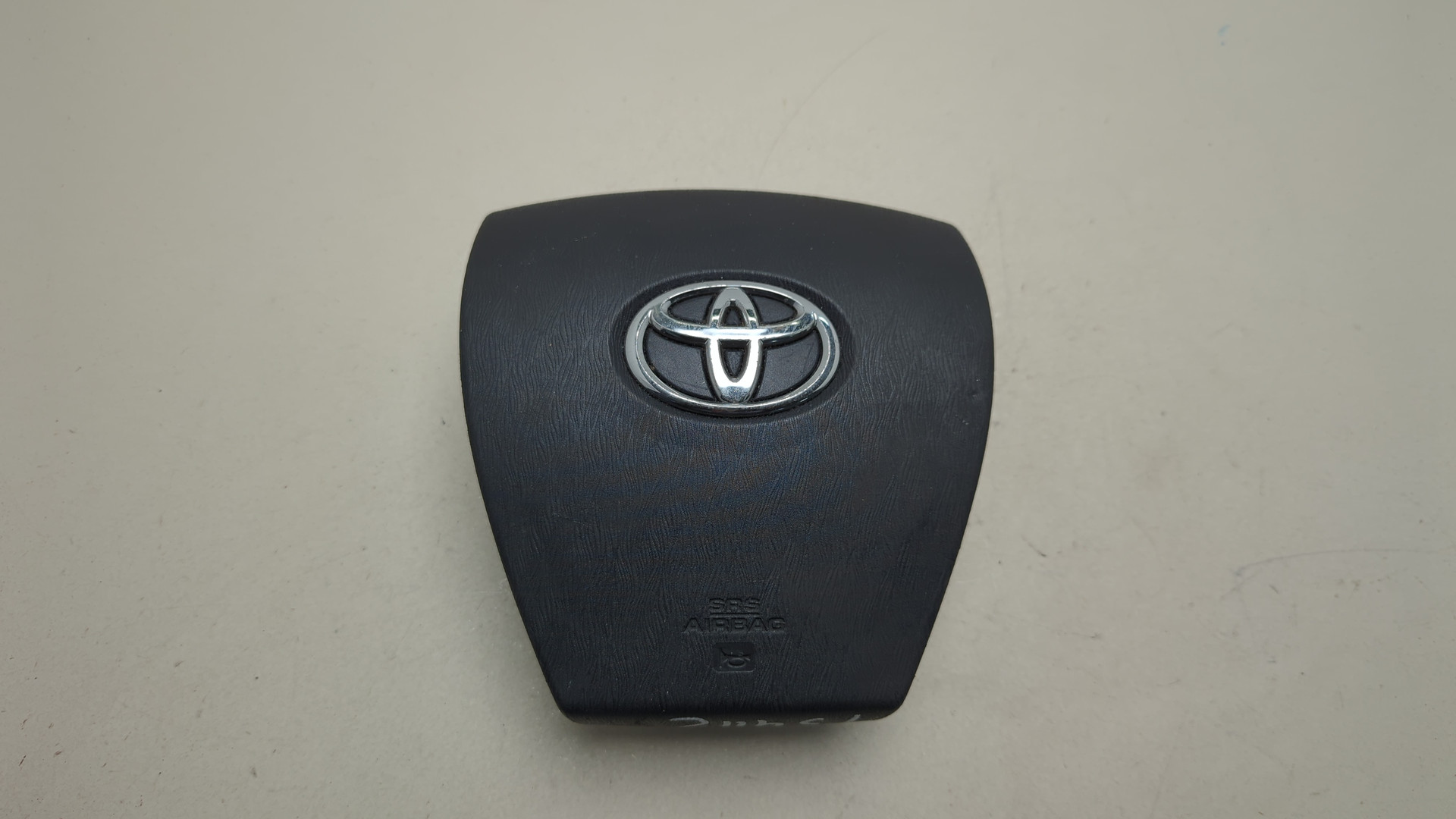 Подушка безопасности в рулевое колесо