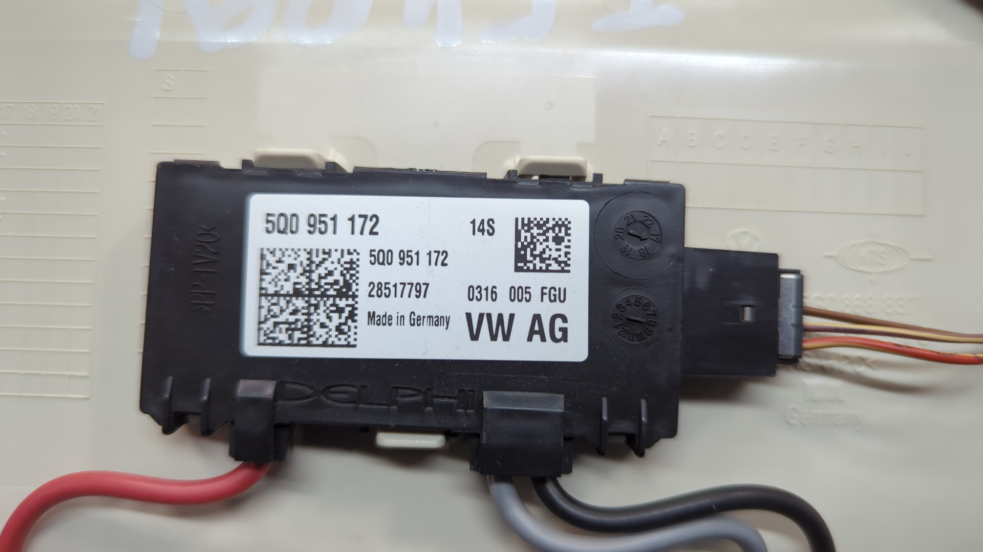 Плафон салонный