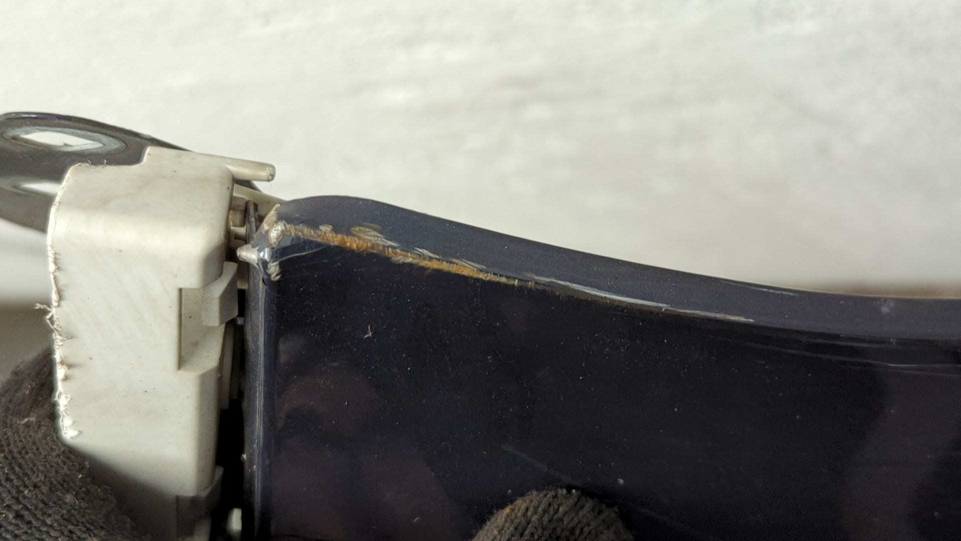 Крыло переднее левое