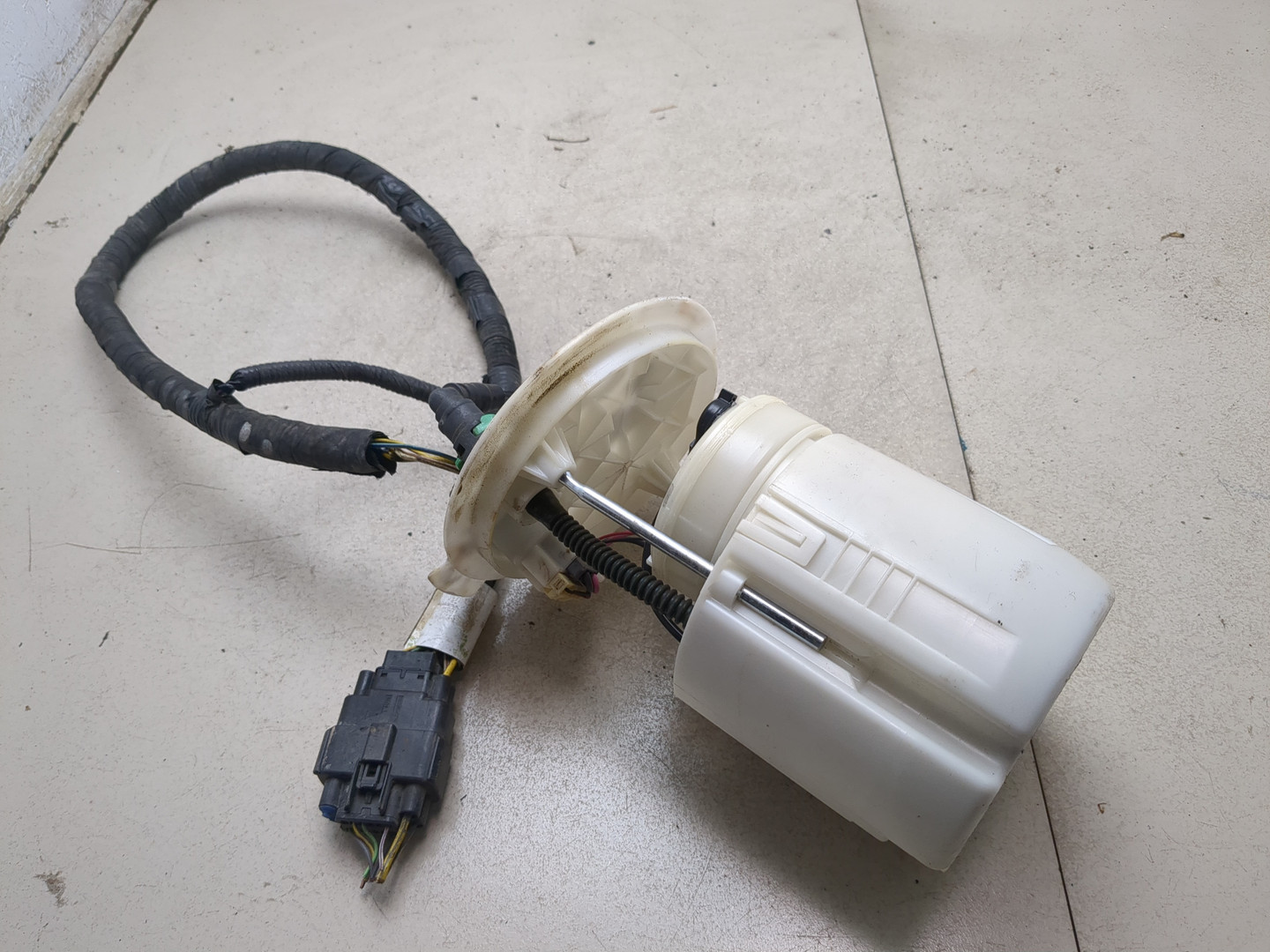 Насос топливный электрический