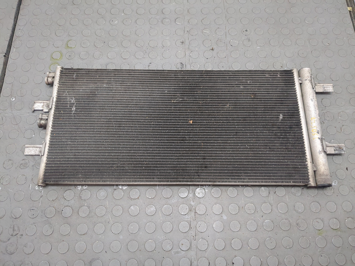 Радиатор кондиционера / конденсер