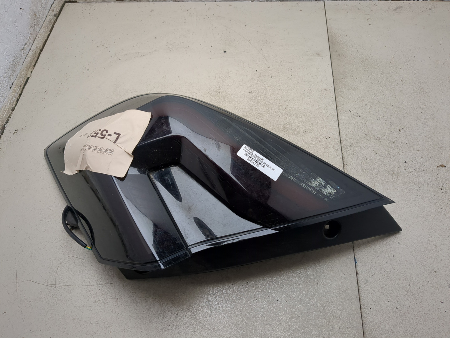 Фонарь задний правый