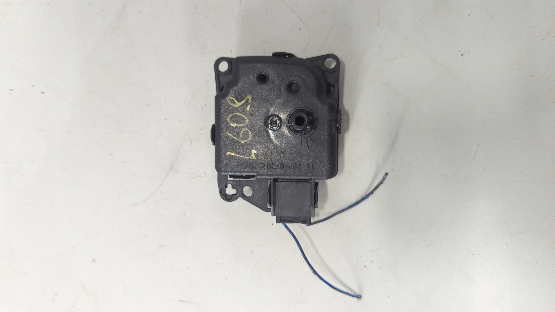 Моторчик заслонки печки