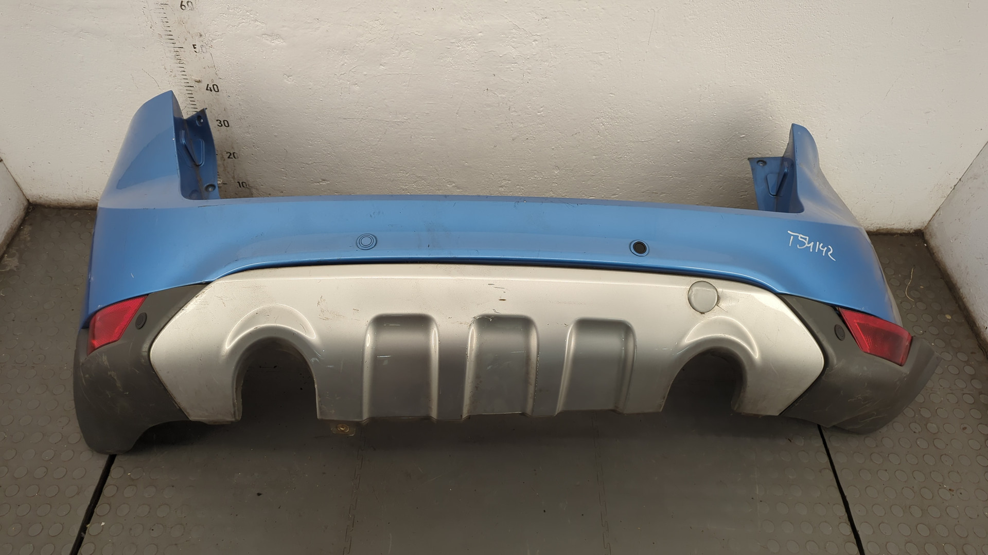 Бампер задний