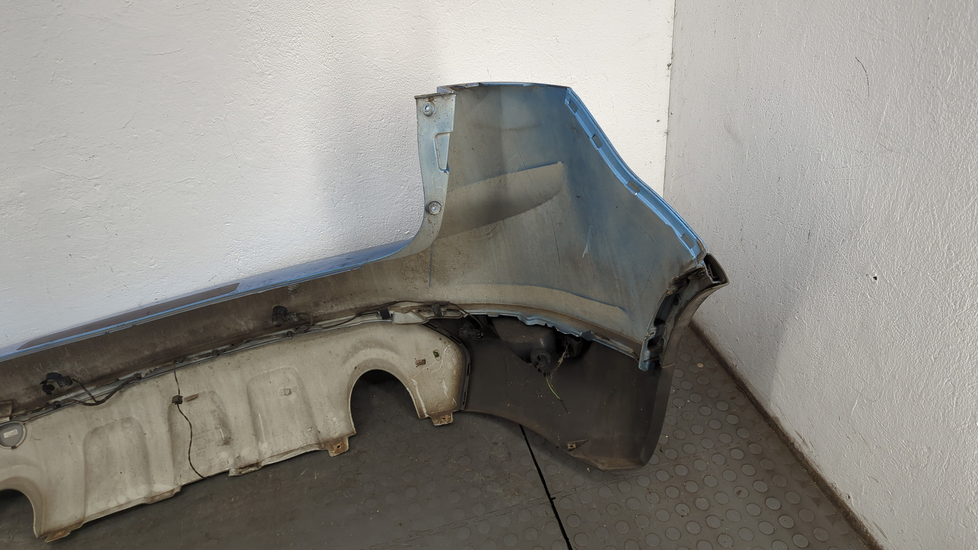 Бампер задний