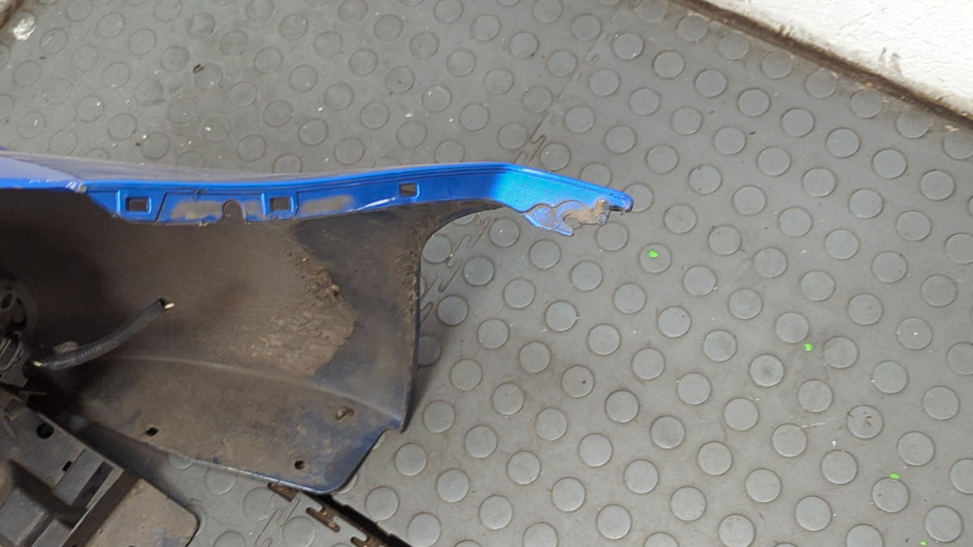 Бампер передний