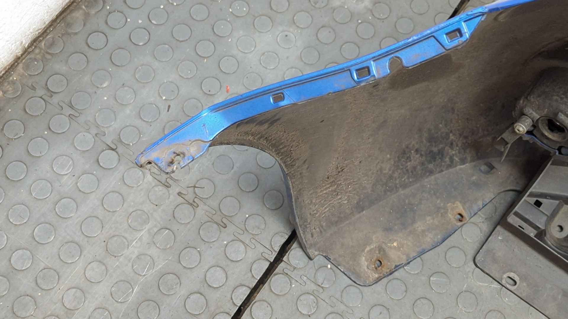 Бампер передний