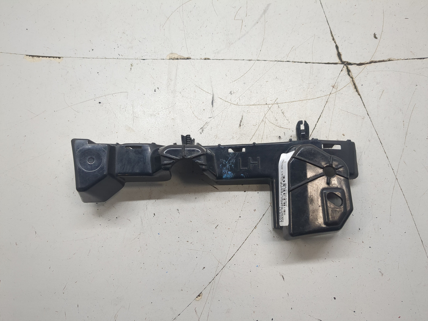 Кронштейн крепления крыла