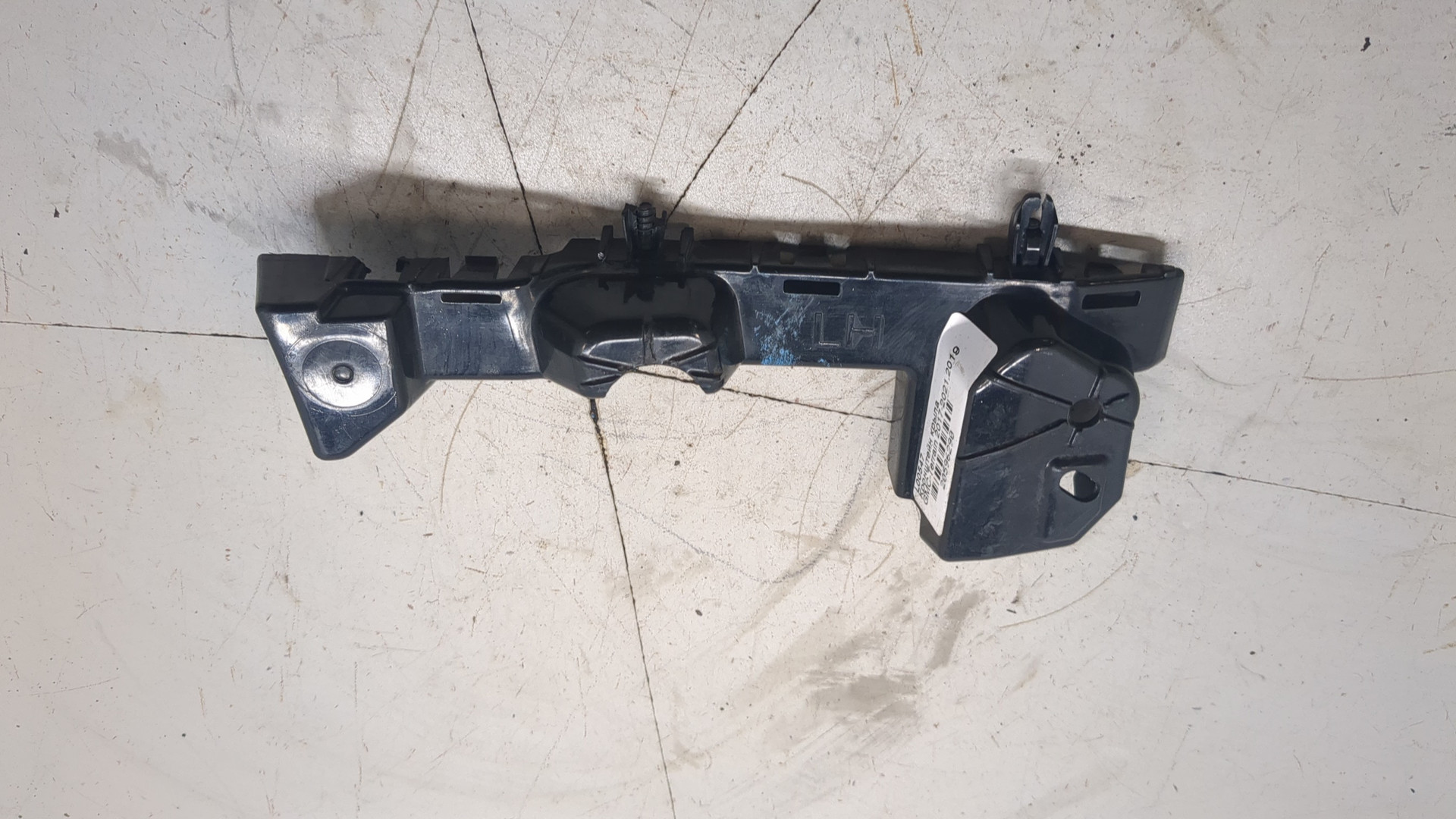 Кронштейн крепления крыла