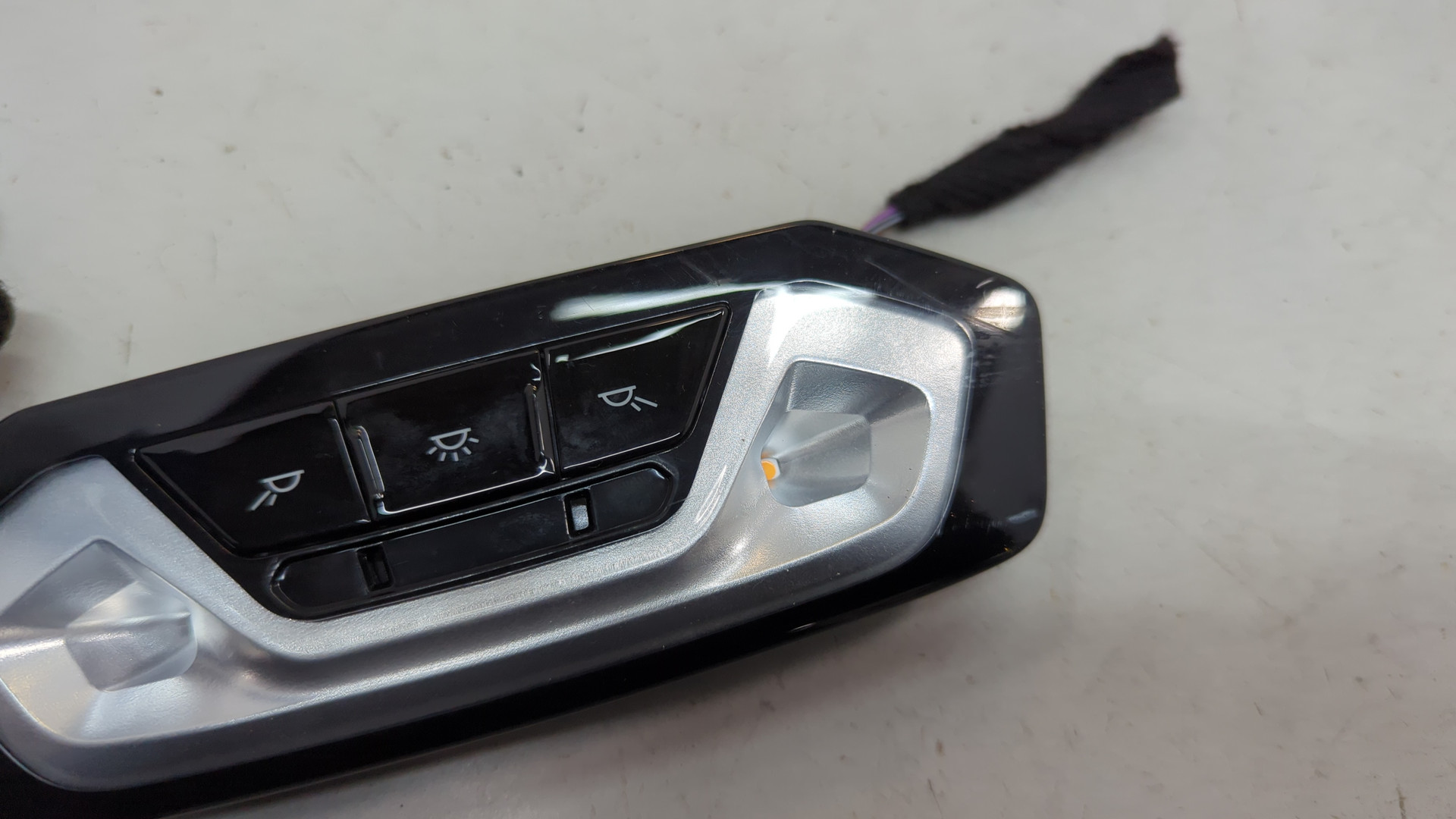 Плафон салонный