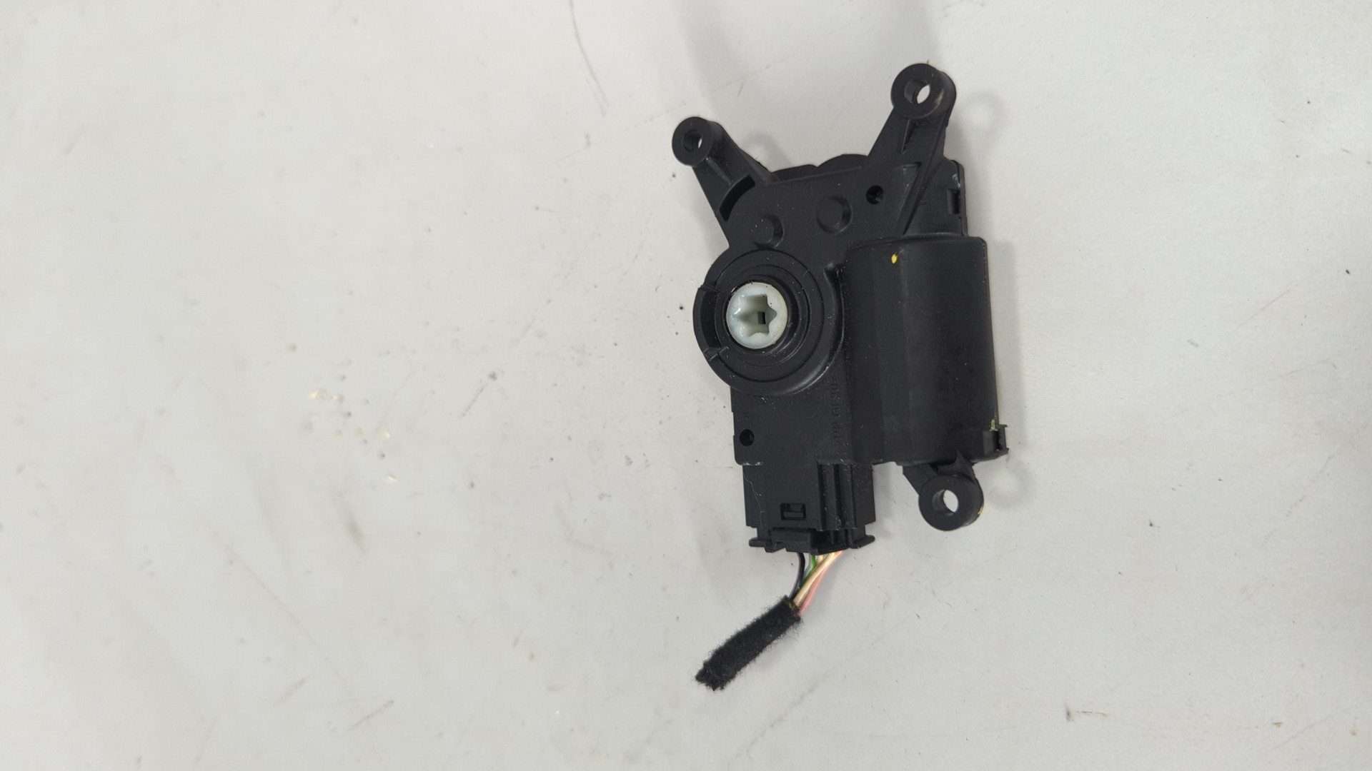 Моторчик заслонки печки