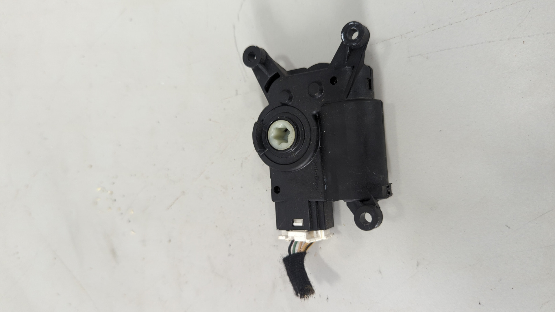 Моторчик заслонки печки