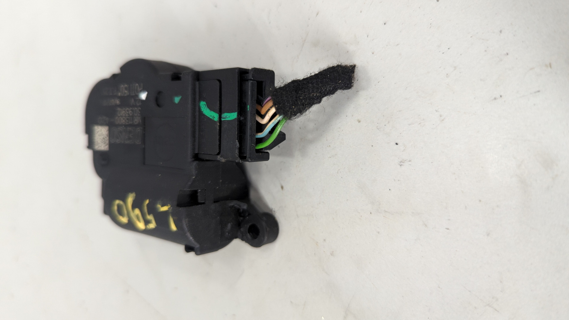 Моторчик заслонки печки