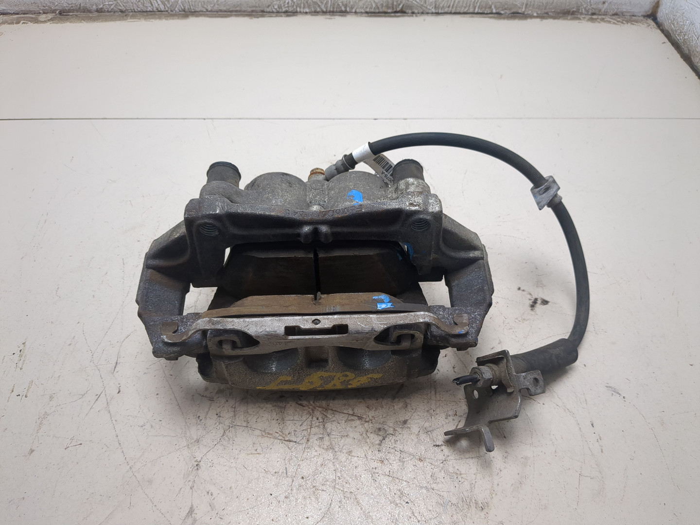 Суппорт передний правый